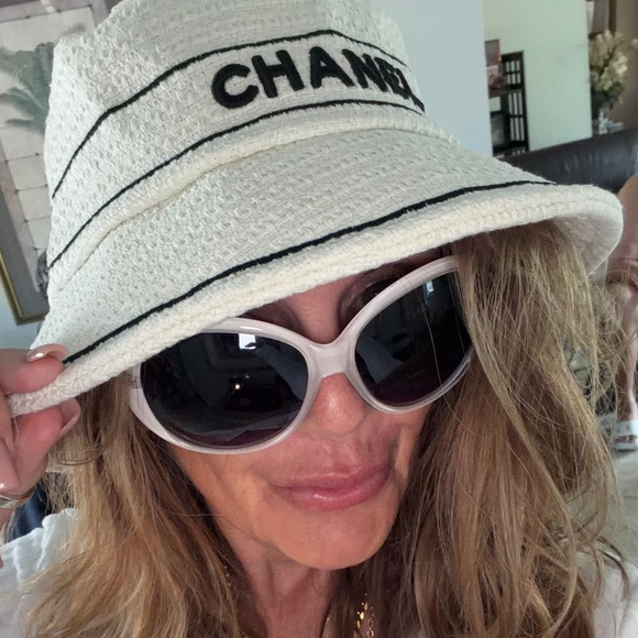 Luxury White Bucket Hat with Black CC - Picture 8 of 9